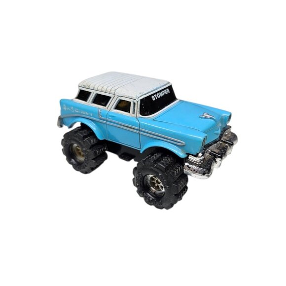Vintage Schaper Stomper Blue Chevy Nomad Wagon Runs and Lights Up - Picture 1 of 12